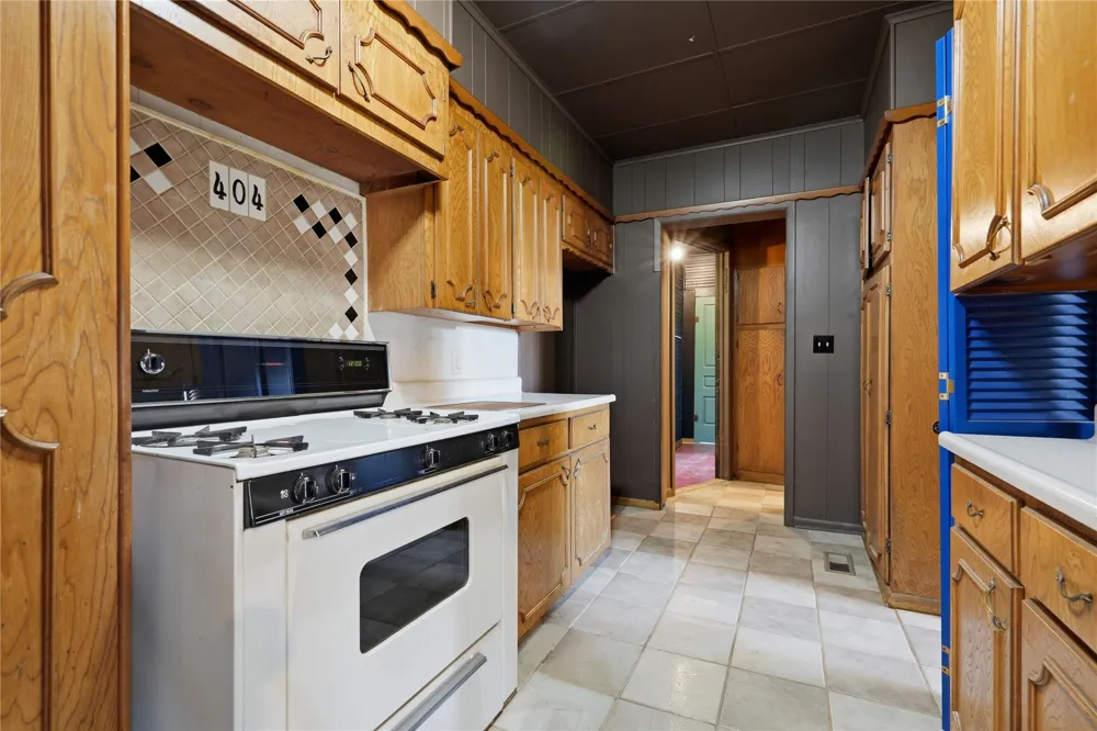 1302 S Elwood Avenue Tulsa, OK 74119