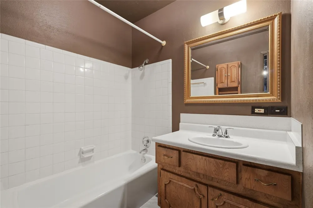 1302 S Elwood Avenue Tulsa, OK 74119