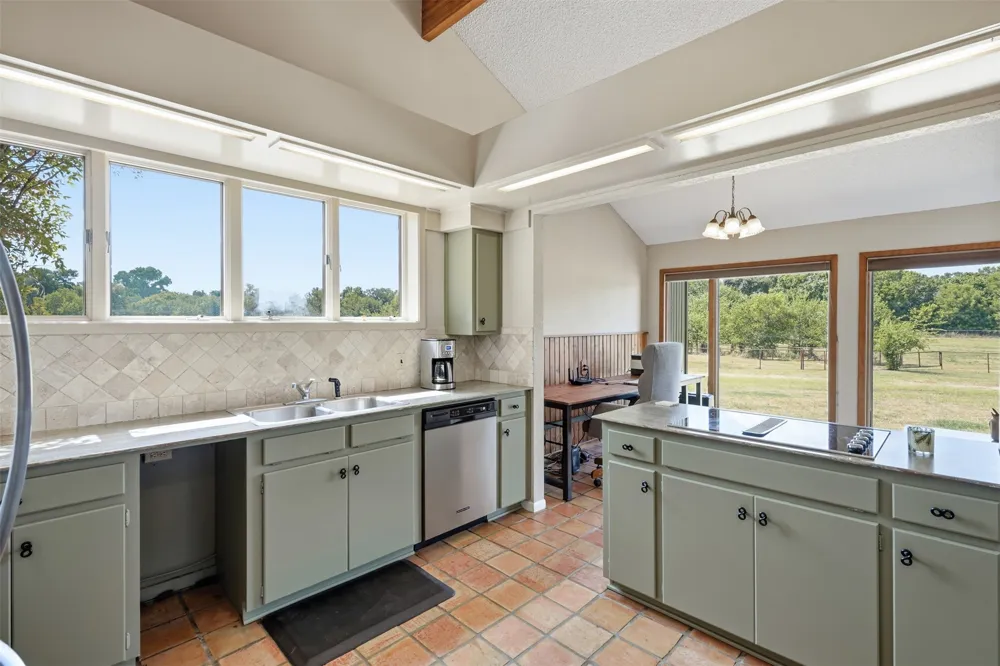 2701 FM 51 Weatherford, TX 76085