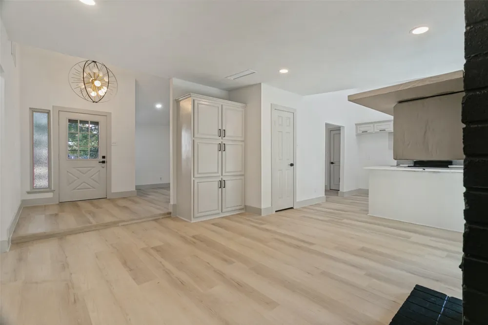 1742 Marblehead Drive Lewisville, TX 75067
