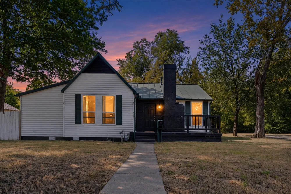 613 Houston Street Sulphur Springs, TX 75482