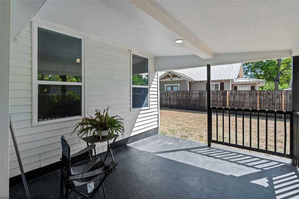 613 Houston Street Sulphur Springs, TX 75482