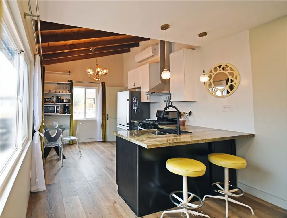 117 Kenneth Street Camarillo, CA 93010