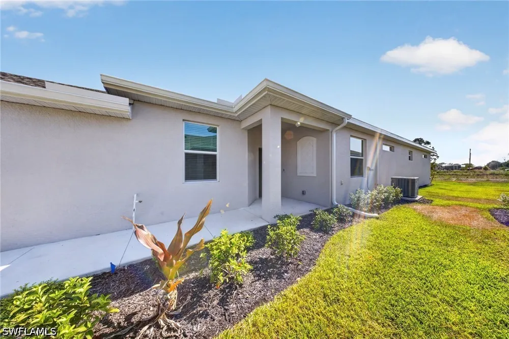 Hazelnut Court S Lehigh Acres, FL 33936