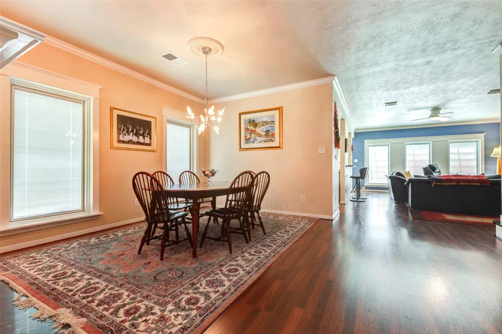17311 Pikes Peek Court Tomball, TX 77377