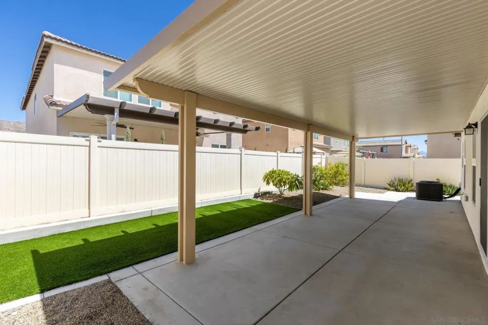 30800 ACAPPELLA DR. Winchester, CA 92596