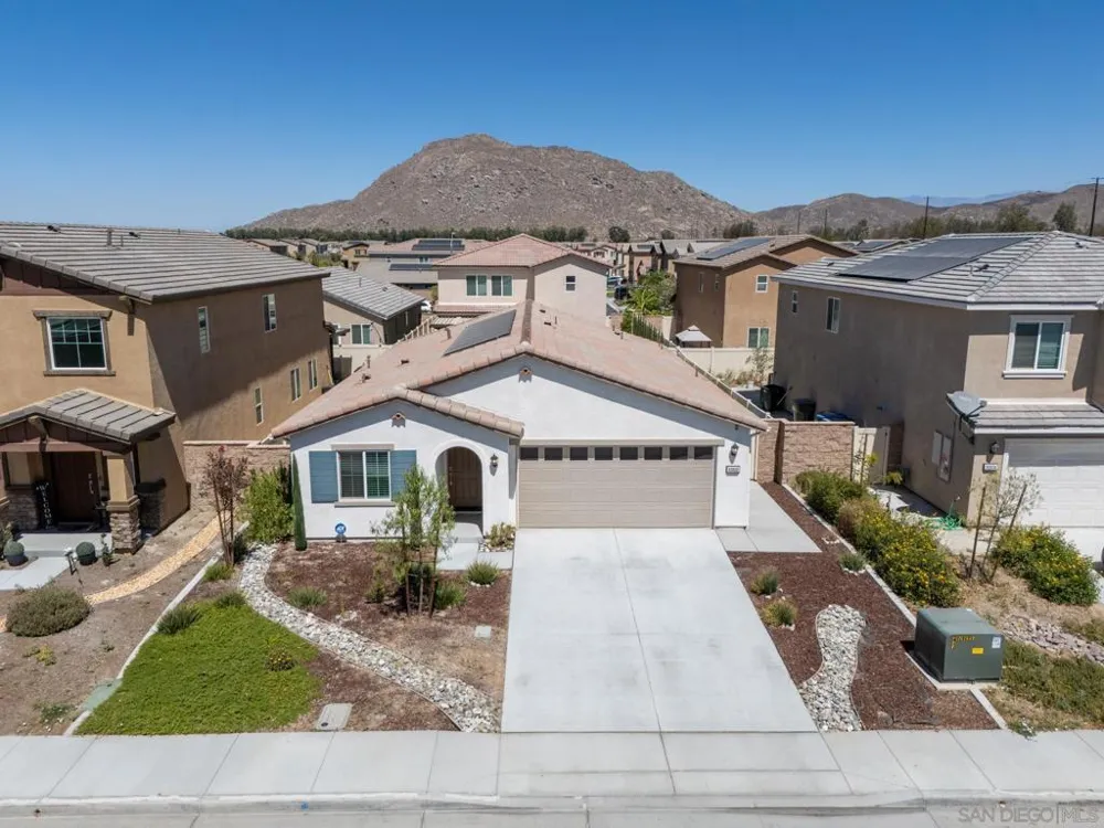 30800 ACAPPELLA DR. Winchester, CA 92596