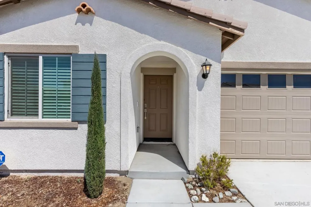 30800 ACAPPELLA DR. Winchester, CA 92596
