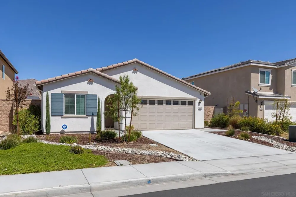 30800 ACAPPELLA DR. Winchester, CA 92596