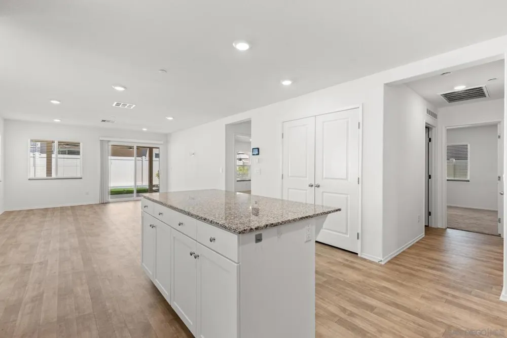 30800 ACAPPELLA DR. Winchester, CA 92596