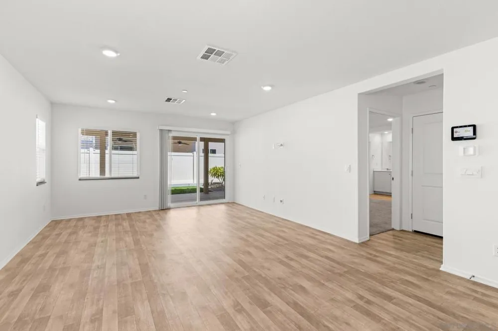 30800 ACAPPELLA DR. Winchester, CA 92596