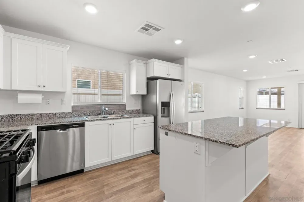 30800 ACAPPELLA DR. Winchester, CA 92596