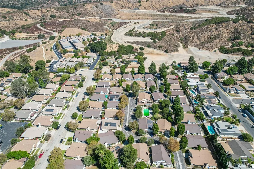 13982 Olive Grove Lane Sylmar, CA 91342