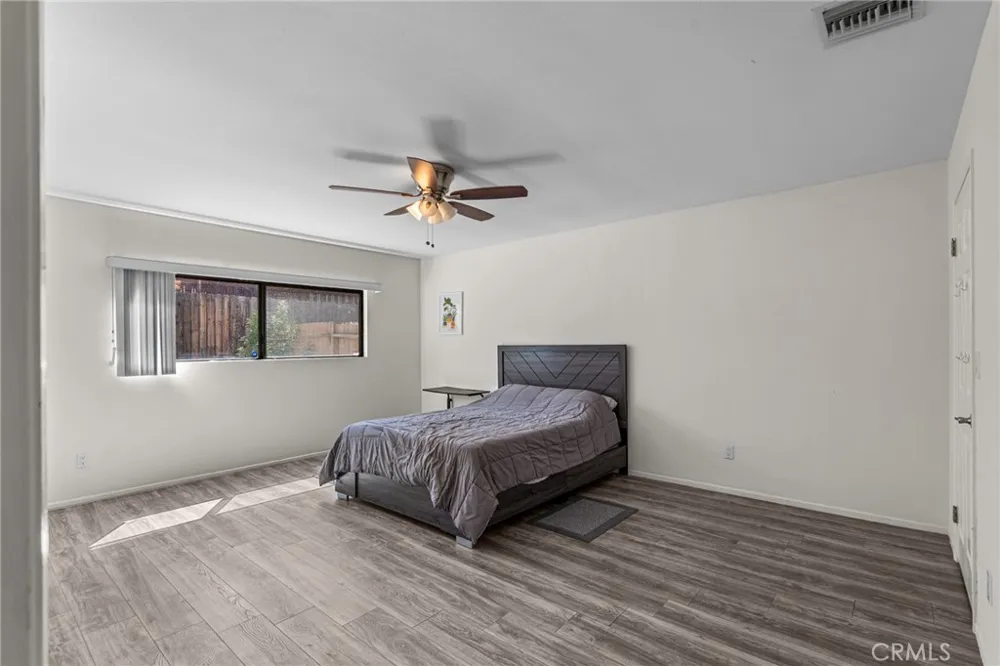 13982 Olive Grove Lane Sylmar, CA 91342