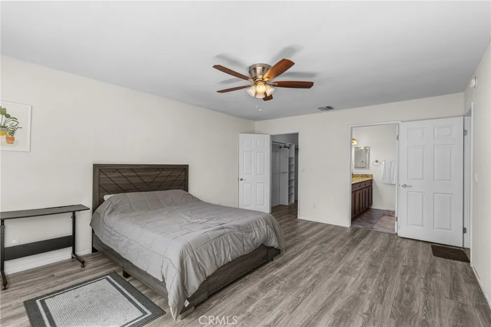 13982 Olive Grove Lane Sylmar, CA 91342