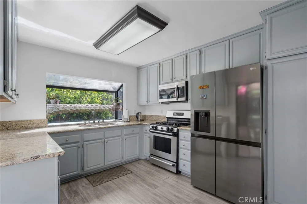 13982 Olive Grove Lane Sylmar, CA 91342