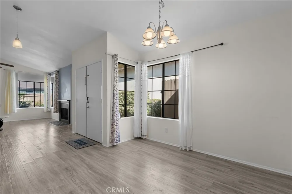 13982 Olive Grove Lane Sylmar, CA 91342