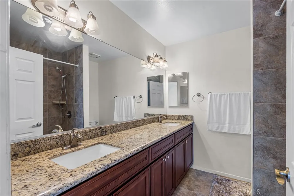 13982 Olive Grove Lane Sylmar, CA 91342