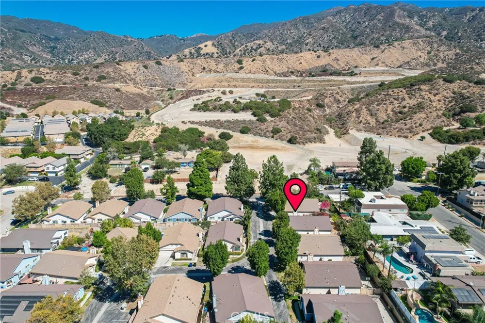13982 Olive Grove Lane Sylmar, CA 91342