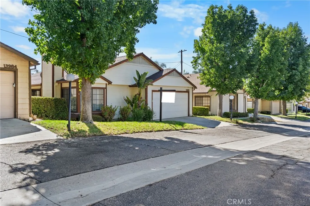 13982 Olive Grove Lane Sylmar, CA 91342