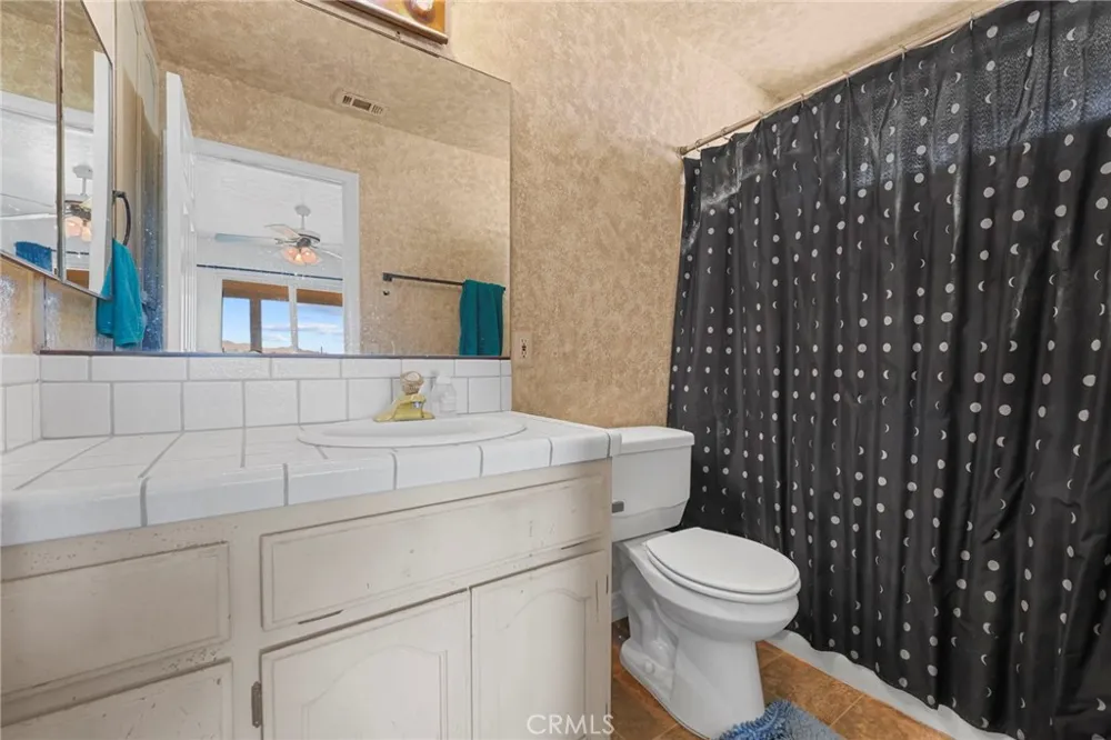 17240 Candlewood Apple Valley, CA 92307