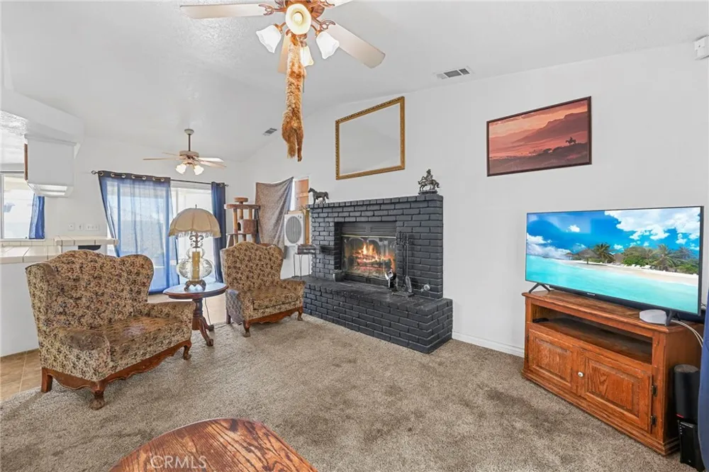17240 Candlewood Apple Valley, CA 92307