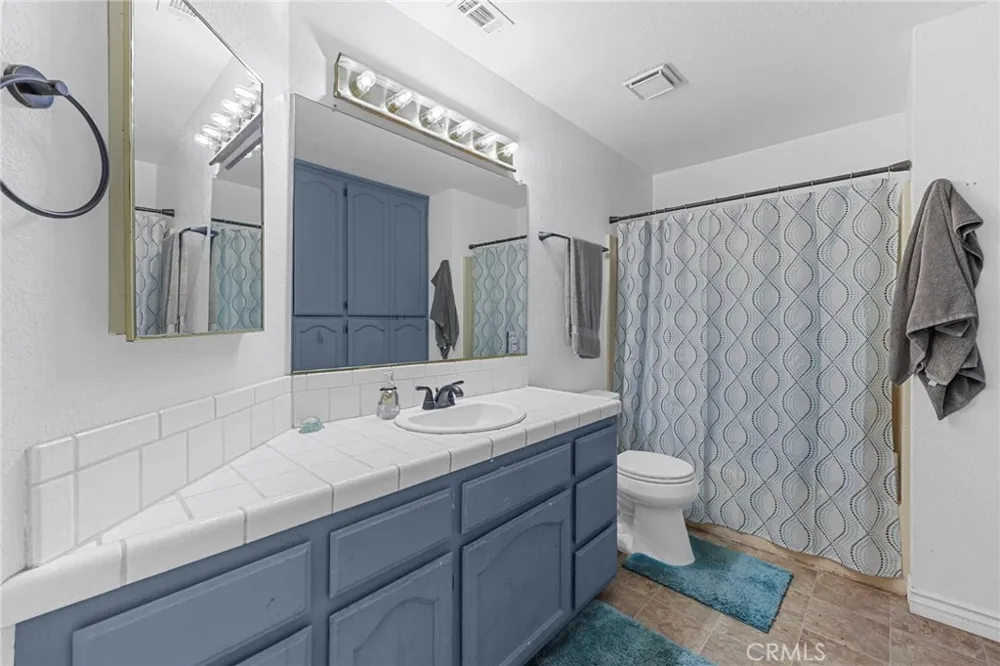 17240 Candlewood Apple Valley, CA 92307