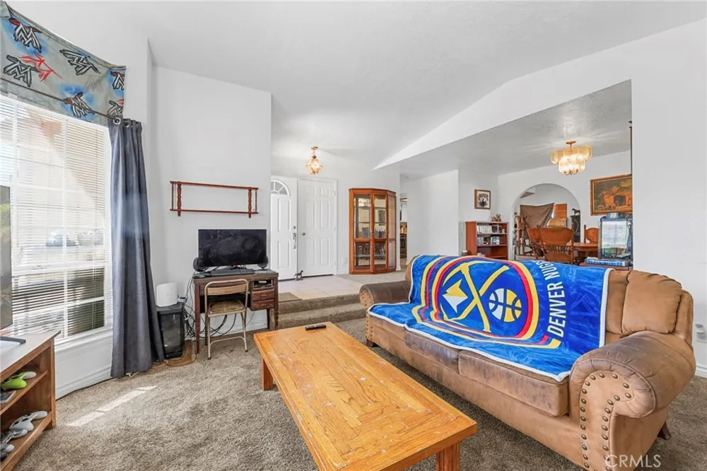 17240 Candlewood Apple Valley, CA 92307