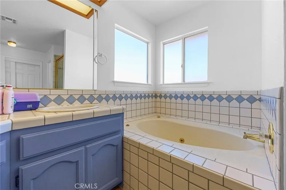17240 Candlewood Apple Valley, CA 92307