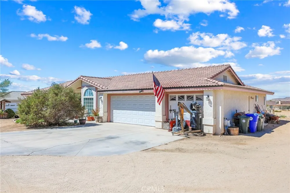 17240 Candlewood Apple Valley, CA 92307