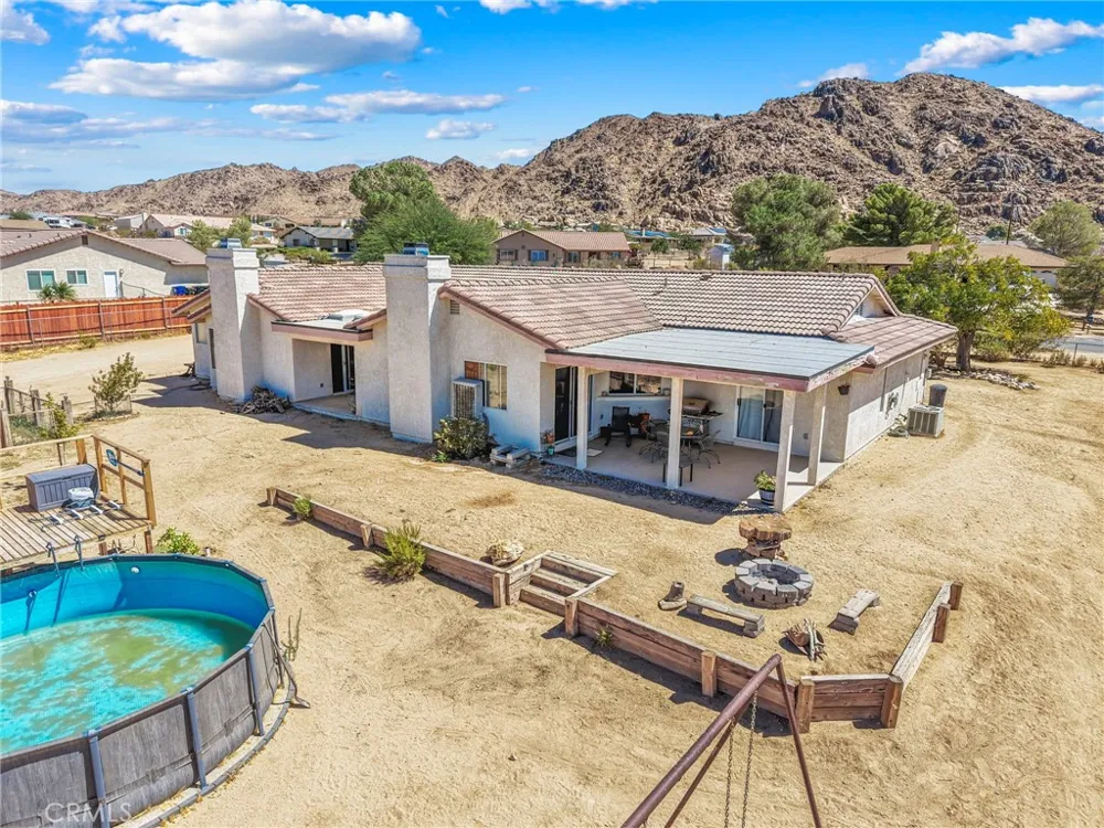 17240 Candlewood Apple Valley, CA 92307