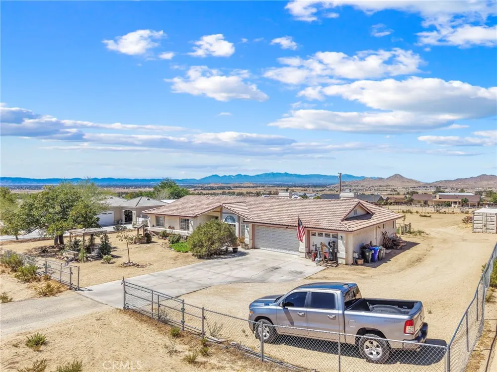 17240 Candlewood Apple Valley, CA 92307