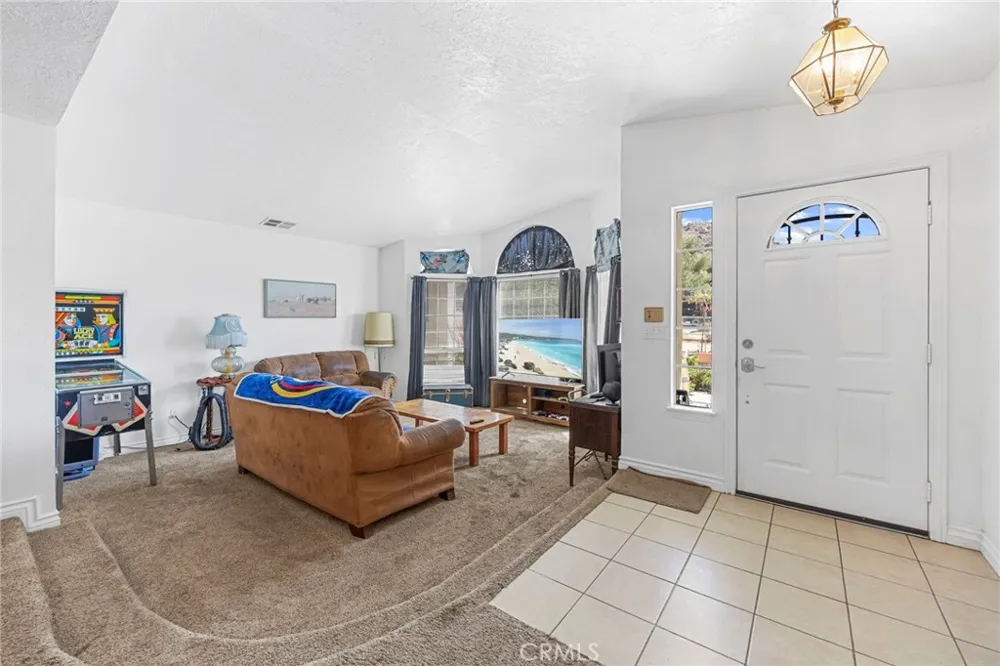 17240 Candlewood Apple Valley, CA 92307