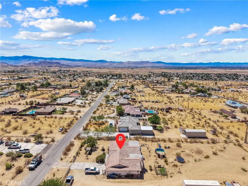 17240 Candlewood Apple Valley, CA 92307