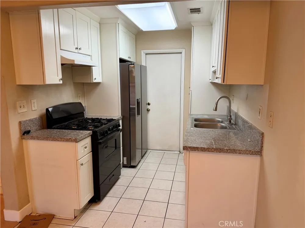 1371 S Park Avenue #C Pomona, CA 91766