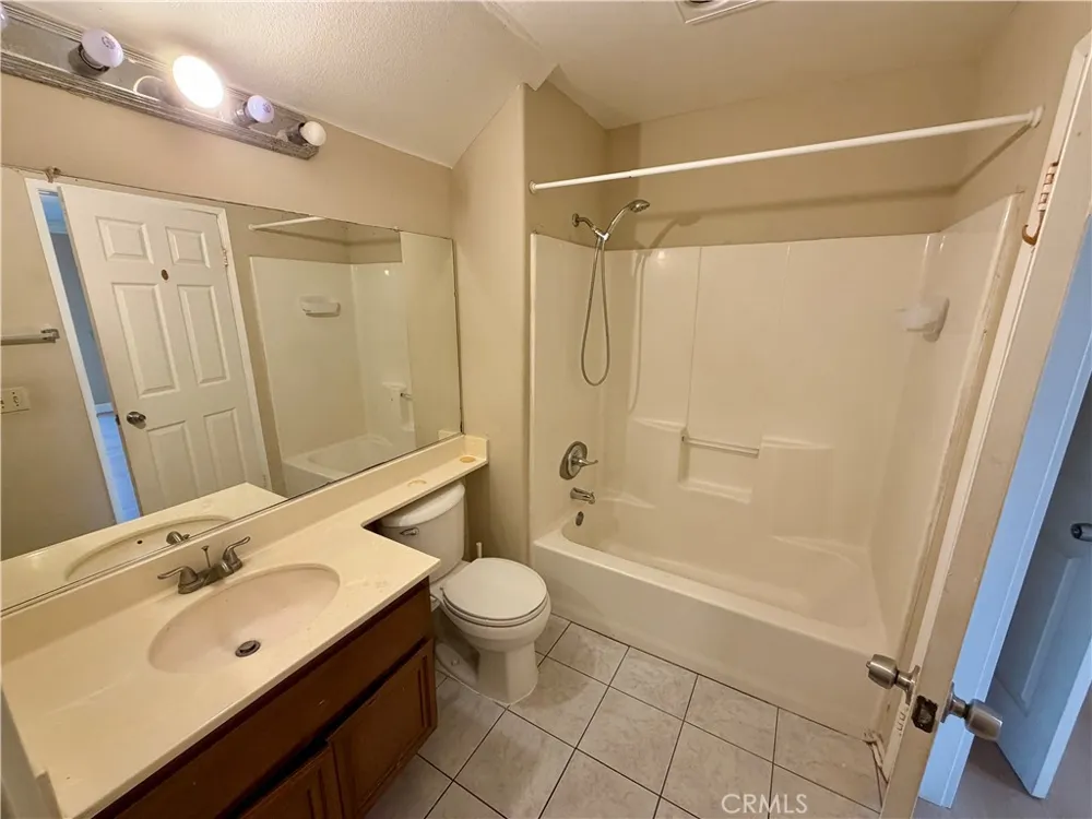 1371 S Park Avenue #C Pomona, CA 91766