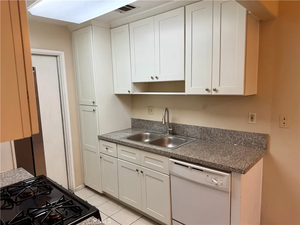 1371 S Park Avenue #C Pomona, CA 91766