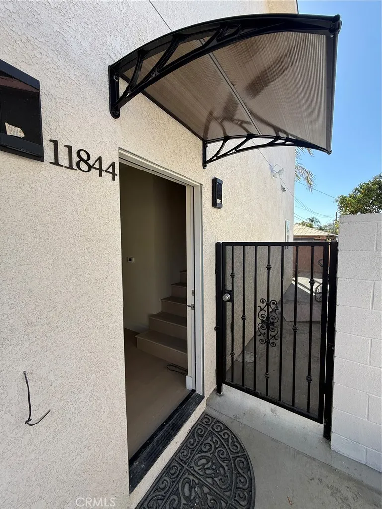 11844 Hollyview Drive La Mirada, CA 90638