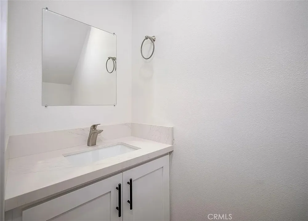 24743 Valley #3 Newhall, CA 91321