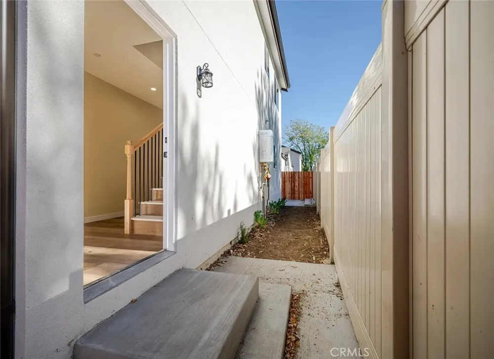 24743 Valley #3 Newhall, CA 91321