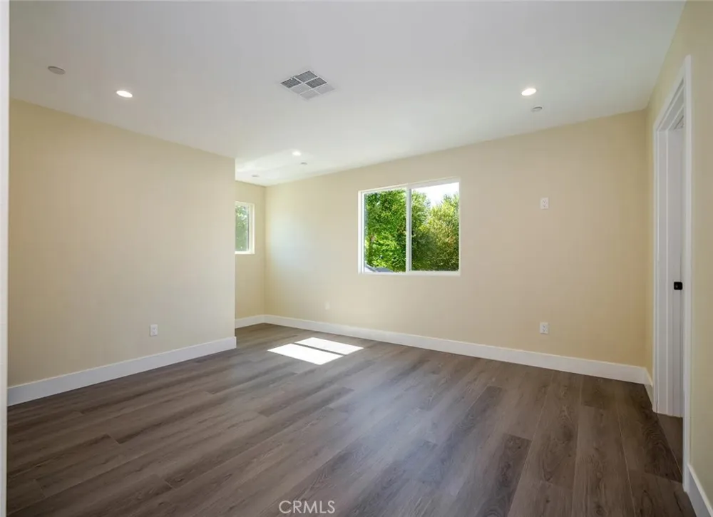 24743 Valley #3 Newhall, CA 91321