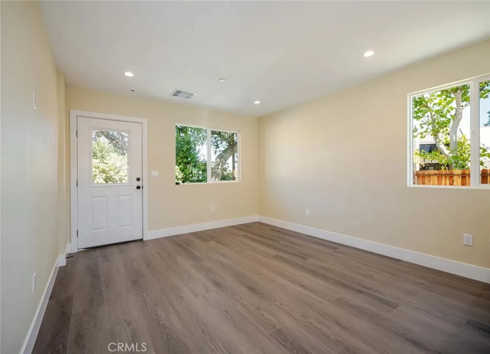 24743 Valley #3 Newhall, CA 91321