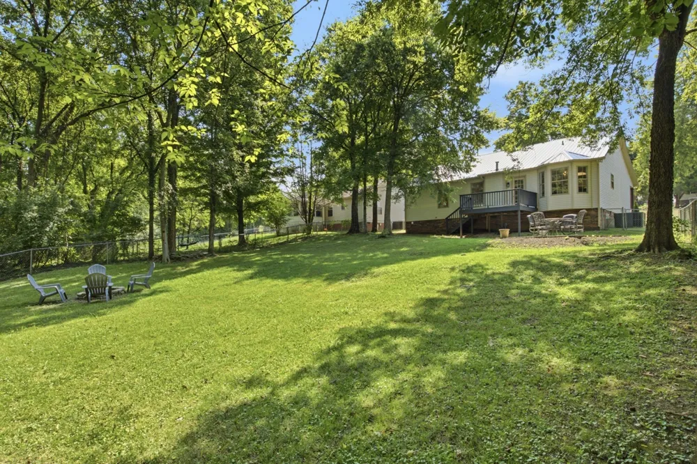 208 Valley Dr Columbia, TN 38401