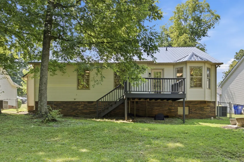 208 Valley Dr Columbia, TN 38401