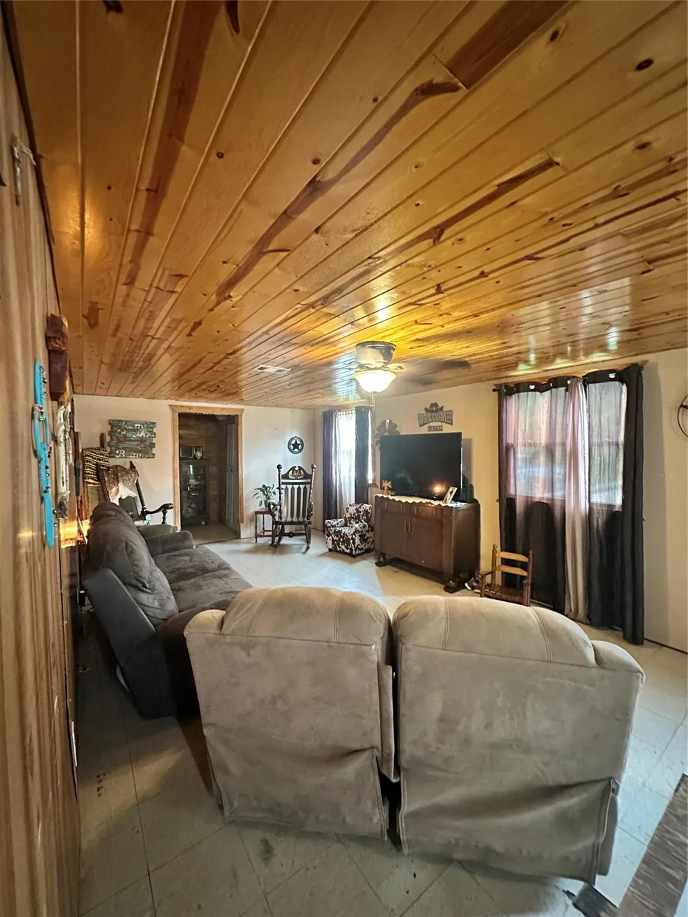 10682 Foxfire Drive Plantersville, TX 77363