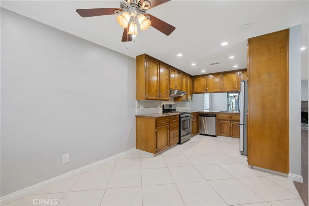 209 S Atwood Court Visalia, CA 93291