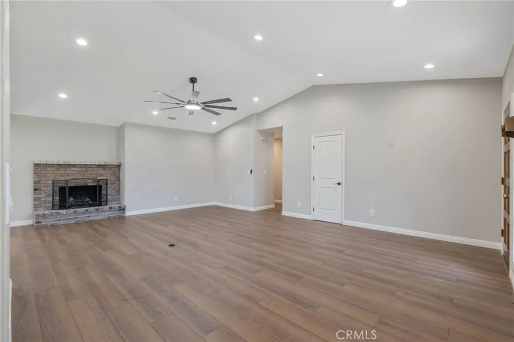 209 S Atwood Court Visalia, CA 93291
