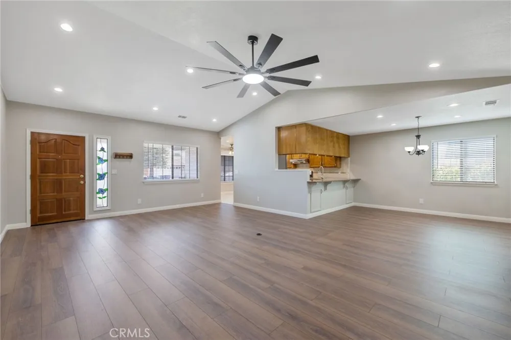 209 S Atwood Court Visalia, CA 93291