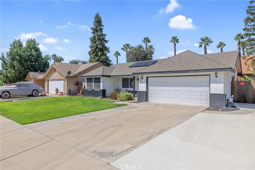 209 S Atwood Court Visalia, CA 93291