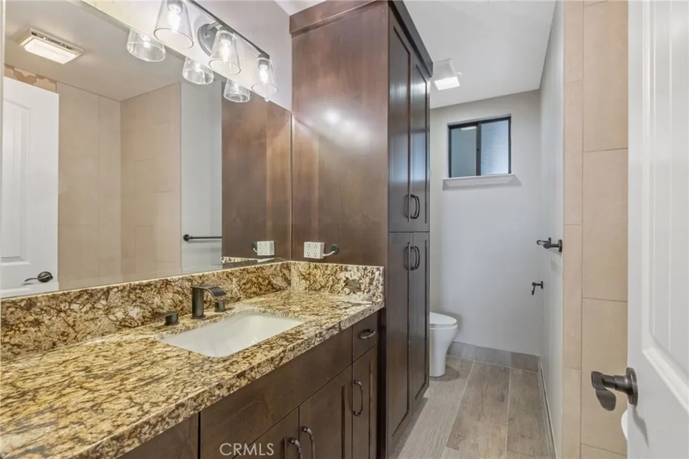 209 S Atwood Court Visalia, CA 93291